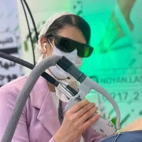 اپراتور لیزر کندلا