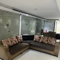 دو دست مبل با جلو مبلی و کوسن
