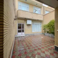 حیاط دو طبقه ۱۳۰متر کوچه باغ ( آخونی قره آغاج )