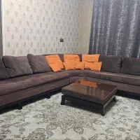 مبل ۷ نفره همراه با میز عسلی