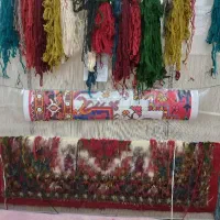 دار قالی با نقشه و یک عدد قالیچه