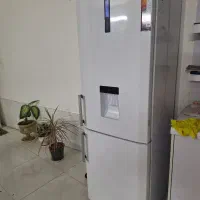 یخچال در حد نو ... یکسال کار