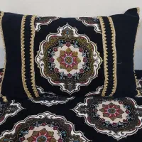 بالشت و پشتی و کناره