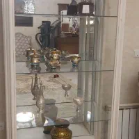 ویترین ۴طبقه سالم وتمیز