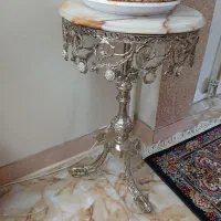 پایه گلدان برنجی. با سنگ آنتیک