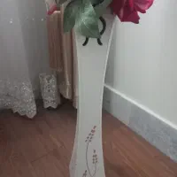 گلدان چوبی همراه گل