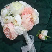 دسته گل عروس و گل سینه داماد
