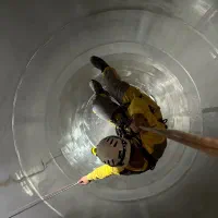 کار در ارتفاع،رنگ چوب ترموود،چسب نانو عایق کاری