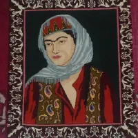 تابلوفرش دستباف طرح بانوی ایرانی