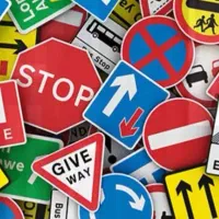 تعلیم اموزش رانندگی تضمینی ومهارتی