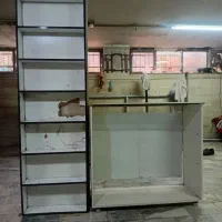 میز پیشخوان و قفسه