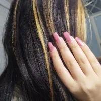 کاشت ناخن ۲۰۰/مژه هیدن ۱۵۰