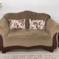 مبلمان ۷ نفره کارکرده به همراه میز عسلی و میز وسط