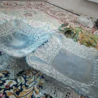 دو عدد شیرینی خوری