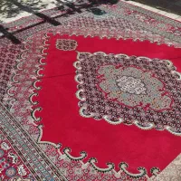 فرش قرمز