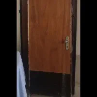 یک عدد درب چوپی با چهار چوپ