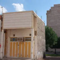 مغازه دو طبقه