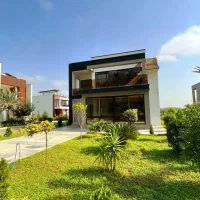 ویلا-تریبلکس-روفدار-در-شهرک-تاپ-و-جنگلی