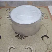 دیگ چکشی قدیمی  همراه ملاقه بزرگ