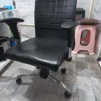 صندلی چرخدار اداری