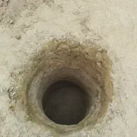 بنای دیوار چینی سفتیک و حوض آب کنده کاری