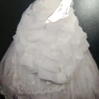 لباس عروس در حد نو