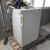 یخچال آزمایش