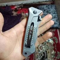 چاقو تیز زامن دار