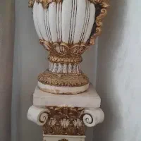 گلدان وپایه