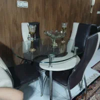 میز نهارخوری و فرش اتاق کودک