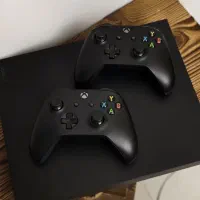 Xbox One X (2 controller)
