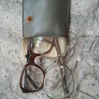 یکجفت عینک سالم