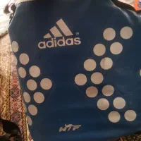 هوگو و کاپ و ساق بند