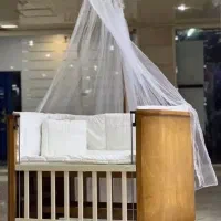گهواره/تخت کنار مادر جودیکو، مدل میلان