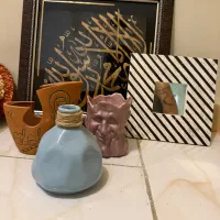 گلدان و تابلو