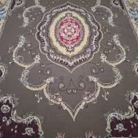 فرش و میز تلویزیون و آینه