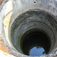 خدمات چاه‌آب و حفاری