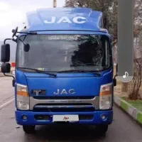 راننده با خودرو