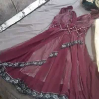 چند دست لباس مجلسی یبار پوشیده شده