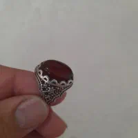 انگشترعقیق سرخ