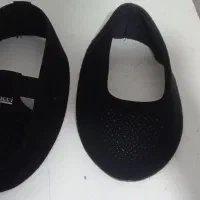 نیروی چرخکار خانم و وسط کار در کارگاه کفش