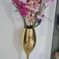 گل همراه گلدون