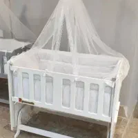 تخت کنارمادر