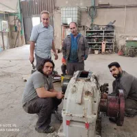 مکانیک ماشین‌الات‌سنگین‌وسبک‌صنعتی‌با30سال‌سابقه