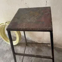 چهار پایه فلزی