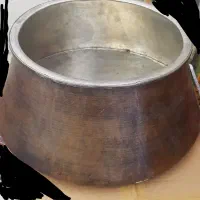 قابلمه مسی خیلی قدیمی ۱۸ میلیون