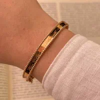 بنگل طلا امضا
