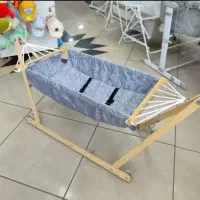 گهواره راحت به سبک قدیم  + لوازم کودک برای سیسمونی