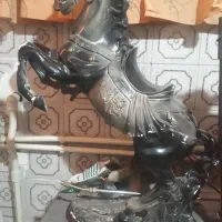مجسمه اسب