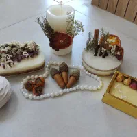 دستفروش برای بساط شمع